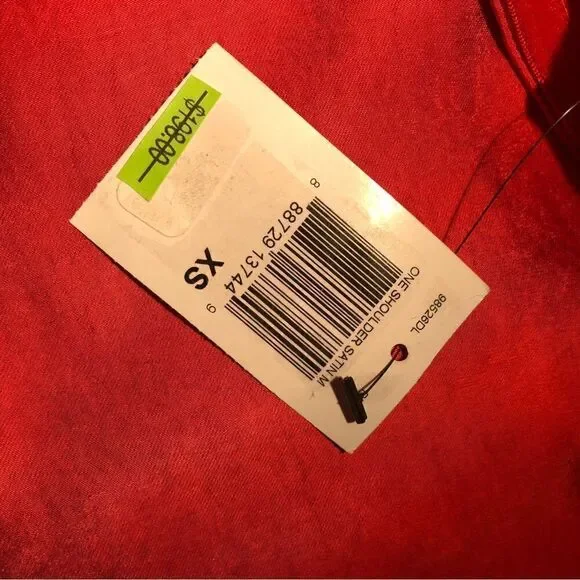 NWT SKIES ARE BLUE Women’s Red Dress Smooth Fabric Like Satin Classic & Elegant. - Picture 6 of 8